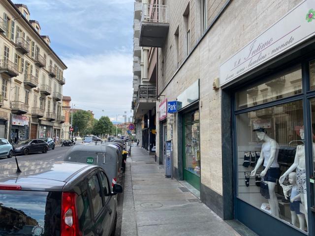 Locale in affitto di 42 m² in Via San Donato, 5