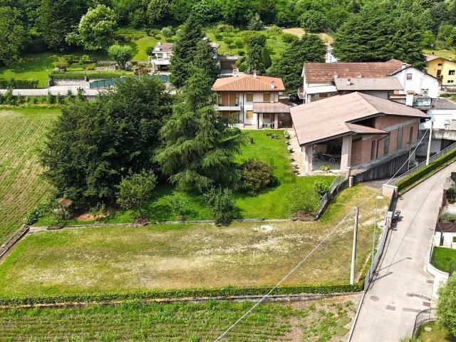 Locale in affitto di 435 m² in Via A. Fogazzaro, 40