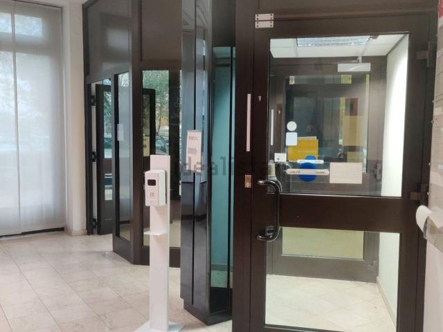 Locale in affitto di 436 m² in Via Treviso