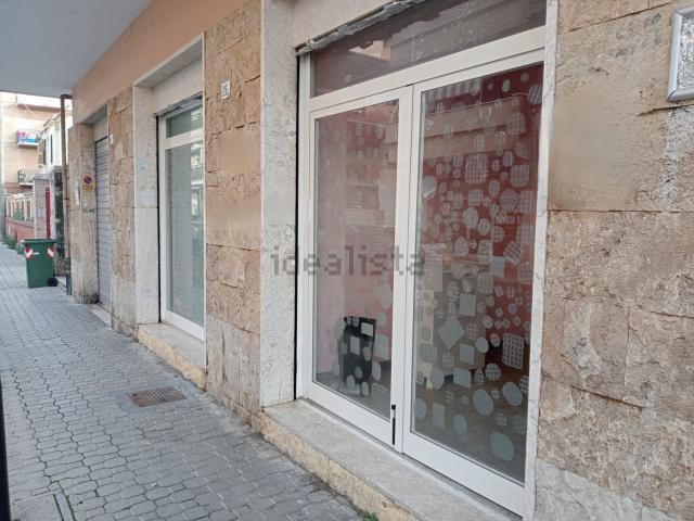 Locale in affitto di 47 m² in Via Duca degli Abruzzi, 25