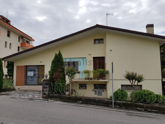 Locale in affitto di 47 m² in Via Giuseppe Toniolo, 1