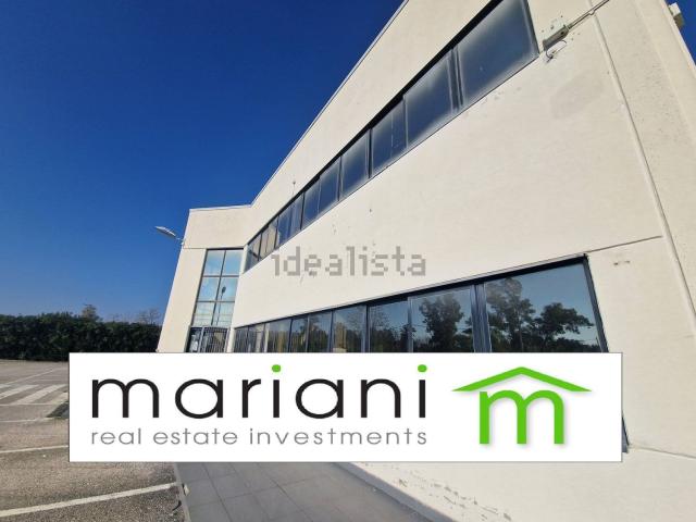 Locale in affitto di 4400 m² in Via Mario Siciliano, 11