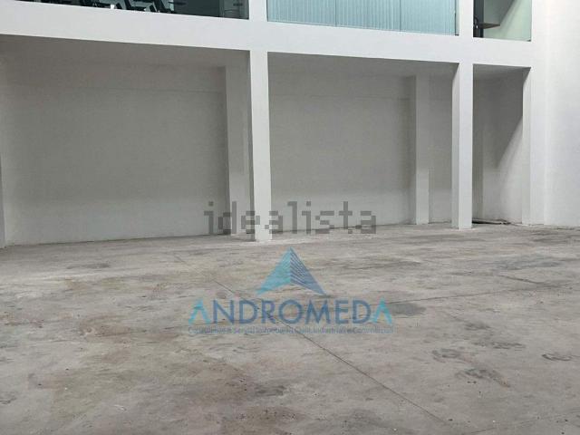 Locale in affitto di 450 m²