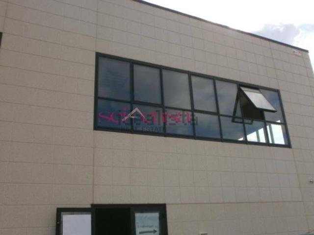 Locale in affitto di 450 m² in Via Aurelia Nord