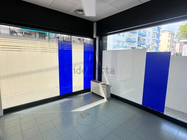 Locale in affitto di 450 m² in Via Giovanni Querini