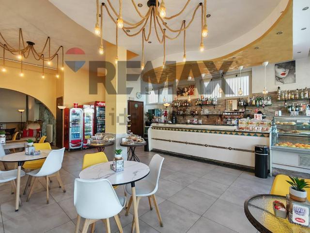 Locale in affitto di 450 m² in Via Roma, 310