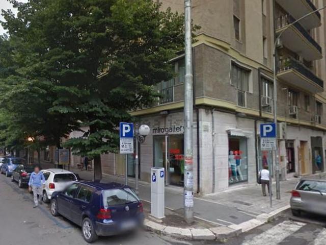 Locale in affitto di 450 m² in Corso Pietro Giannone