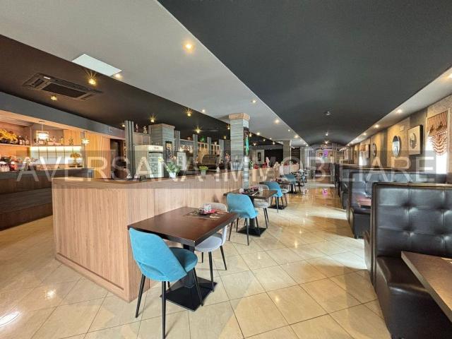 Locale in affitto di 455 m² in Via Alfredo Nobel