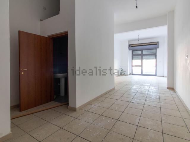 Locale in affitto di 45 m² in Corso Roma, 154