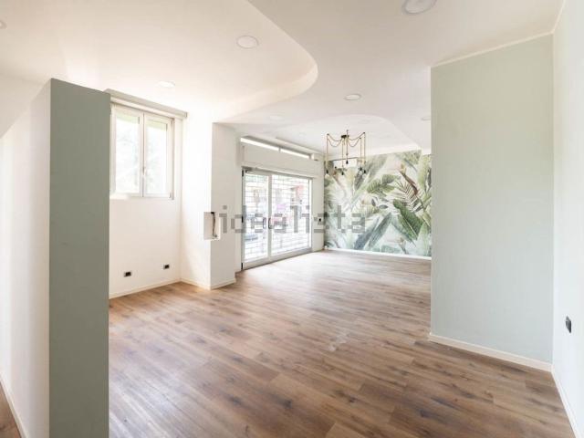 Locale in affitto di 45 m² in Piazza Decorati al Valore Civile