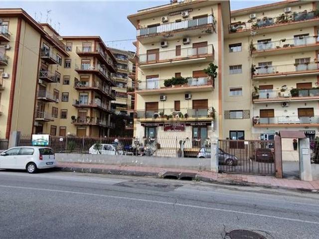 Locale in affitto di 45 m² in Strada Panoramica dello Stretto, 1368