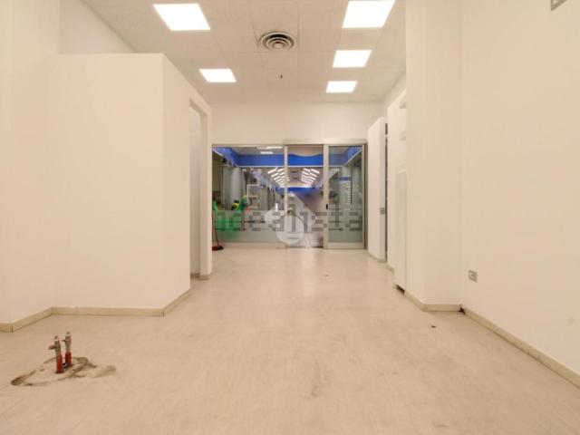 Locale in affitto di 45 m² in Via dell&apos Industria