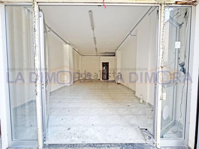 Locale in affitto di 45 m² in Via Ettore Corcioni