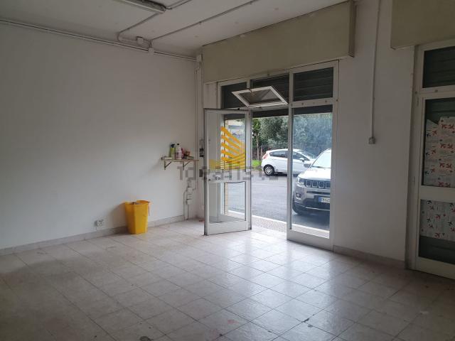 Locale in affitto di 45 m² in Via Franco da Perugia