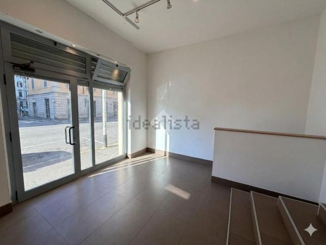 Locale in affitto di 45 m² in Via Gabriele D&apos Annunzio