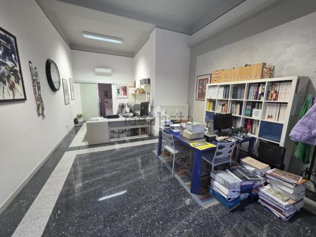 Locale in affitto di 45 m² in Via Galileo Galilei, 55