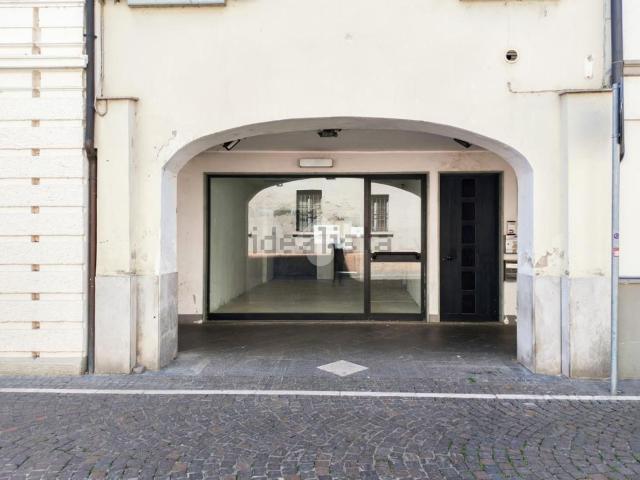 Locale in affitto di 45 m² in Via Giacomo Matteotti, 55