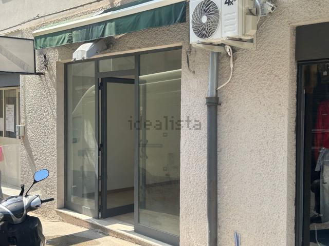 Locale in affitto di 45 m² in Via Giuseppe Bottone, 5