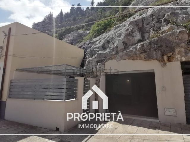 Locale in affitto di 45 m² in Via Guadagna