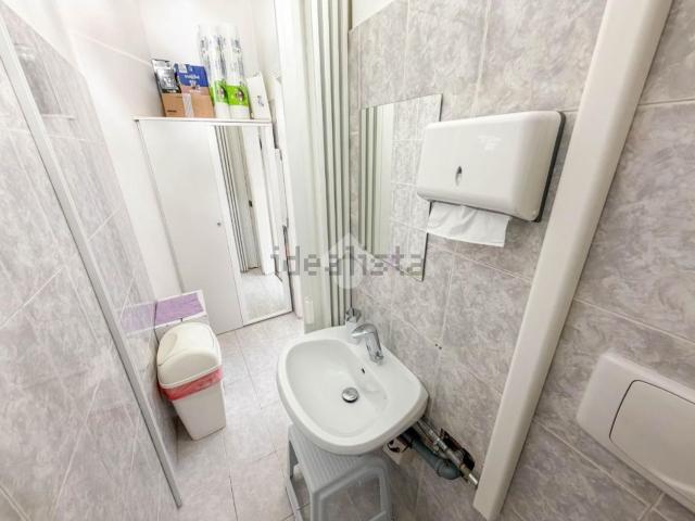 Locale in affitto di 45 m² in Via Italia, 1