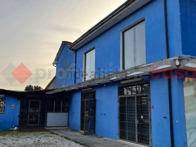 Locale in affitto di 45 m² in Via Mole Bisleti