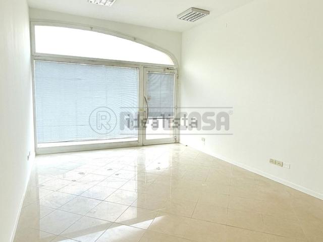 Locale in affitto di 45 m² in Viale Trieste