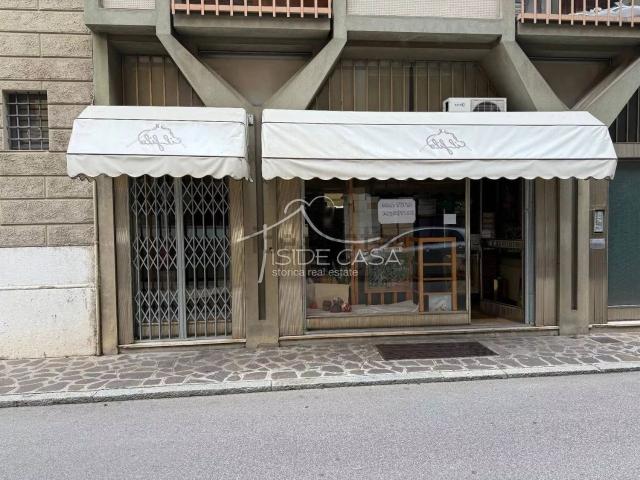 Locale in affitto di 45 m²