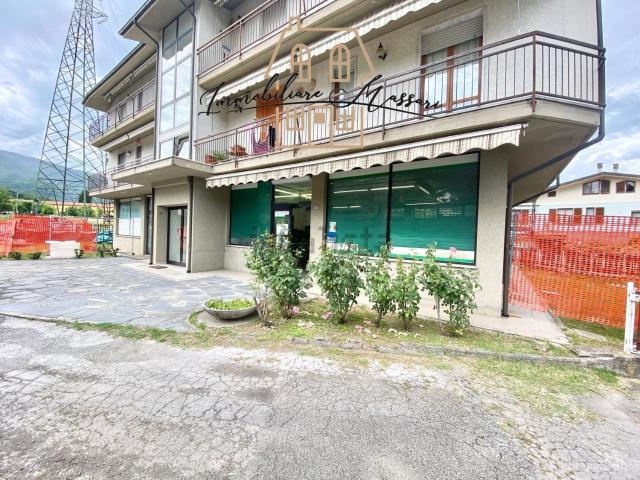 Locale in affitto di 463 m²