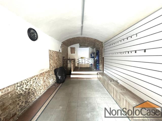 Locale in affitto di 46 m² in Piazza San Domenico