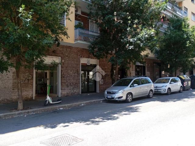 Locale in affitto di 46 m² in Via Albano, 38