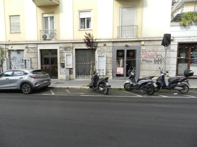 Locale in affitto di 46 m² in Via Edoardo Jenner