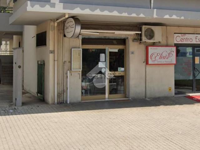 Locale in affitto di 46 m² in Via Montesecco, 5