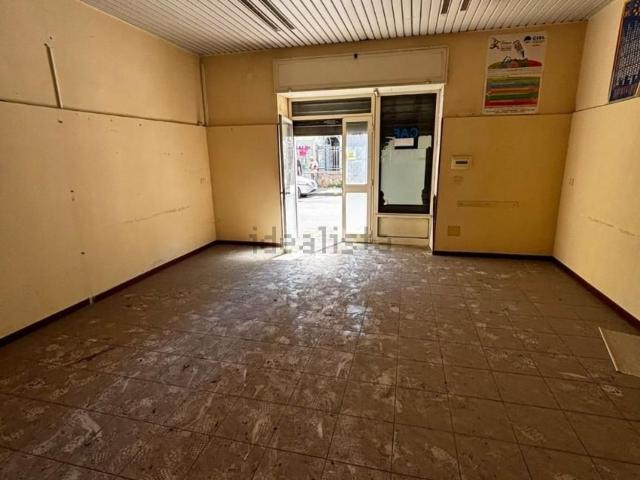 Locale in affitto di 46 m² in Via Napoli, 116