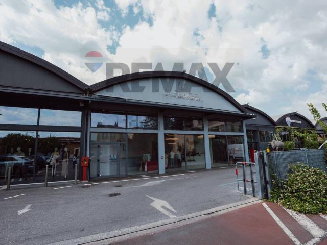 Locale in affitto di 480 m² in Via Milano, 43