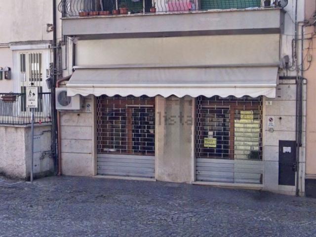 Locale in affitto di 48 m² in Piazza Plebiscito