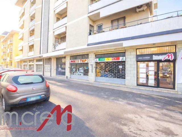 Locale in affitto di 48 m² in Via Francesco Crispi, 38