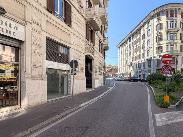 Locale in affitto di 48 m² in Via Nizza, 24