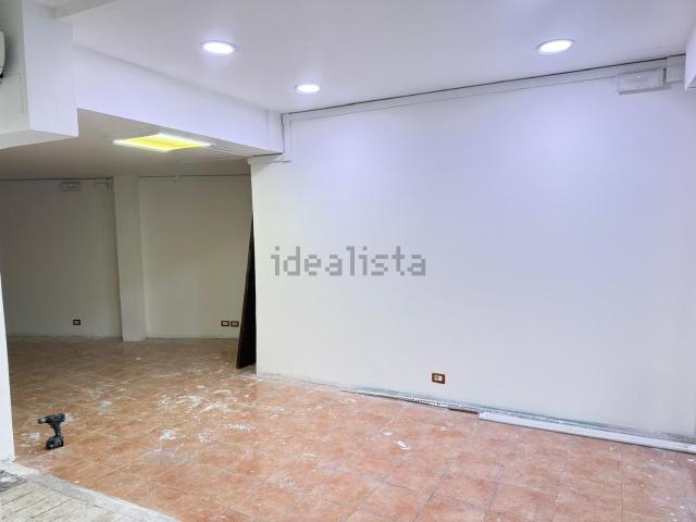 Locale in affitto di 48 m² in Via Oderisi da Gubbio, 240