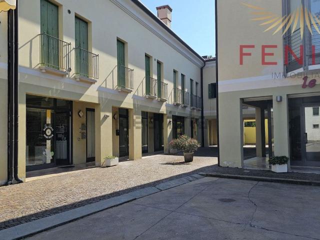 Locale in affitto di 48 m² in Via Piave, 31