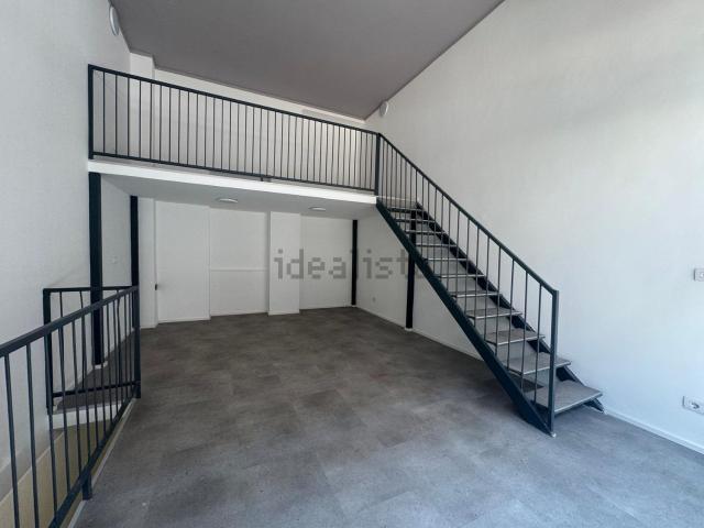 Locale in affitto di 48 m² in Viale Tunisia, 24