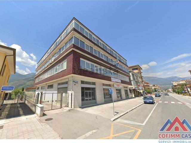 Locale in affitto di 496 m² in Viale San Domenico, 9