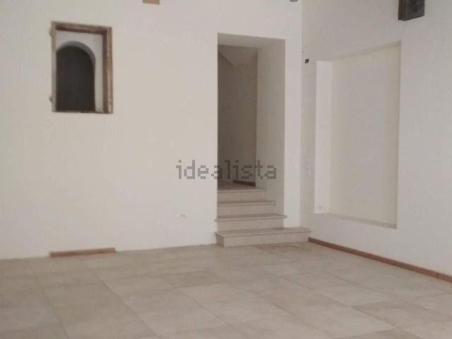 Locale in affitto di 53 m² in Salita Ferracina
