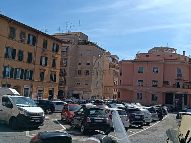 Locale in affitto di 53 m² in Via Alberto Guglielmotti