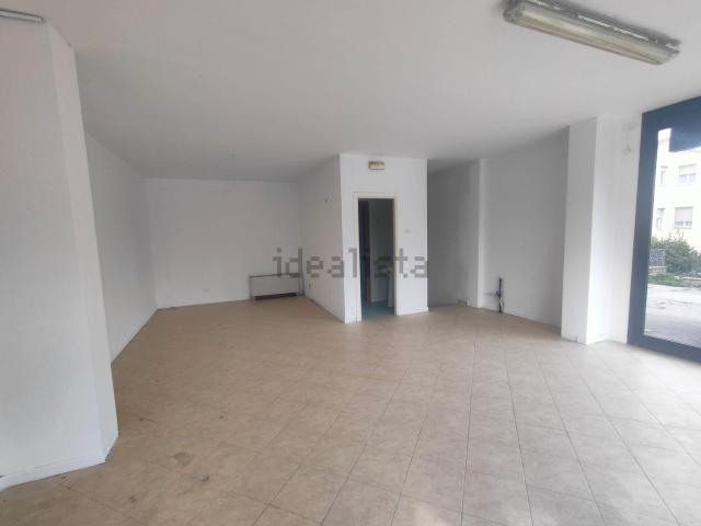 Locale in affitto di 53 m² in Via Eugenio Curiel, 1