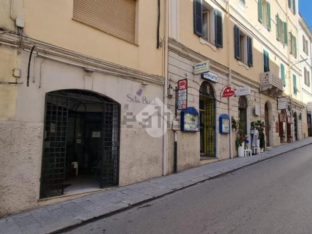 Locale in affitto di 53 m² in Via Giuseppe Manno, 37