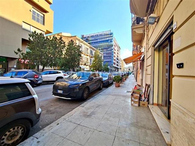Locale in affitto di 53 m² in Via Ludovico Ariosto
