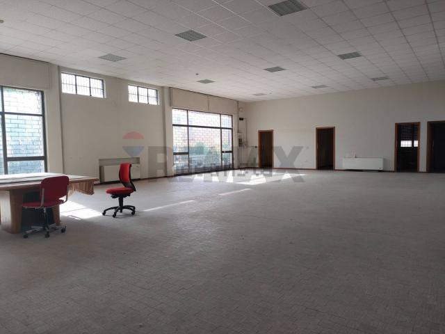 Locale in affitto di 500 m²