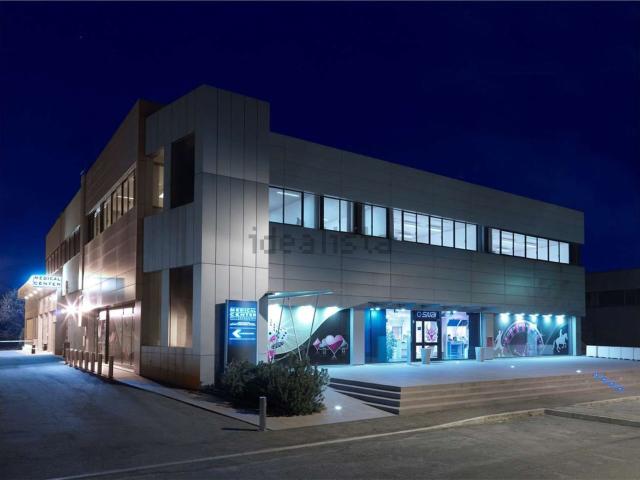 Locale in affitto di 500 m²