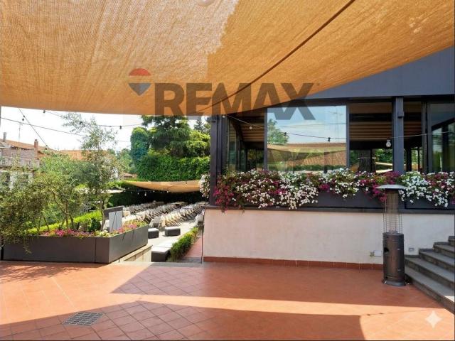 Locale in affitto di 500 m² in Via Aldo Moro, 2