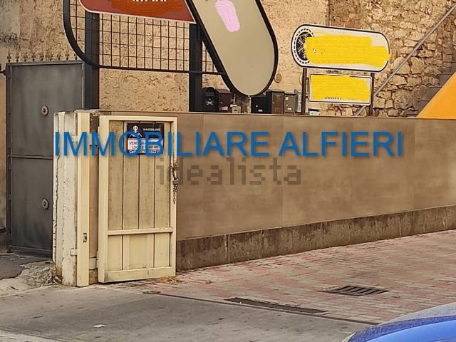 Locale in affitto di 500 m² in Via f paga, 32